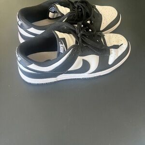 Nike Panda Low Dunk Size 9